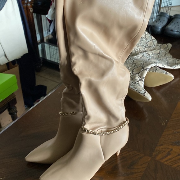Express heeled boots. I never wore. Tried on - Picture 2 of 9
